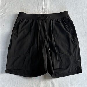 Lululemon License to Train Short 7" Lined Black M